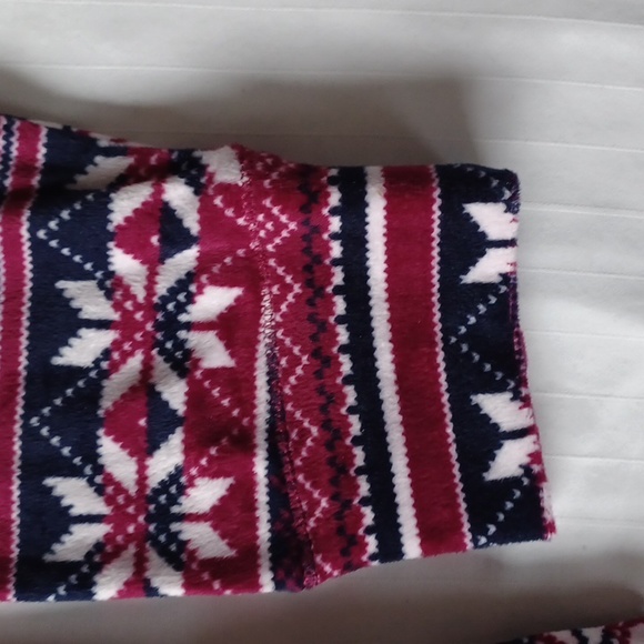 Nautica Micro Fleece Snowflake Lounge Top- Sz. Med - Picture 4 of 7